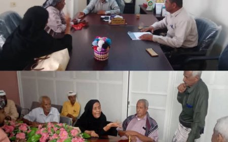 مديرعام الشؤون الاجتماعية ونائب ملتقى أبناء زنجبار يناقشا مسألة الاجحاف في كشوفات مساعدات «كير» الغذائية»