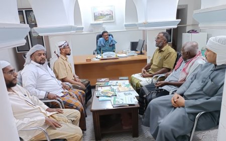 مدير عام تريم يستقبل المهنئين بعيد الفطر المبارك ويشدد على الالتزام بالدوام الرسمي