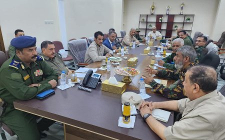 عدن: اجتماع مشترك للجنة الإدارية العليا مع إدارة أمن العاصمة عدن لتعزيز توحيد القرار الأمني