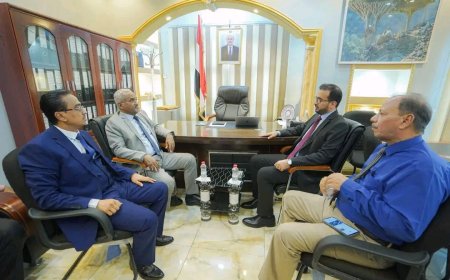 وزير الخدمة المدنية يتفقد مستوى الانضباط الوظيفي عقب انتهاء إجازة عيد الفطر