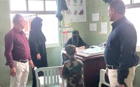 مدير فرع الصحة يتفقد سير العمل بمركز 14 أكتوبر الصحي، ويؤكد على الانضباط ورفع جودة الخدمات