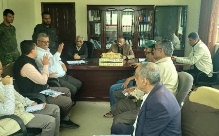 محافظ الضالع يلتقي مدير منظمة ديفرستي لمناقشة التدخلات من المشاريع بالمحافظة