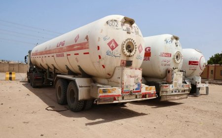 نقابة وكلاء الغاز في تعز تؤكد استقرار الإمدادات وتدعو إلى تفعيل الرقابة في عدن