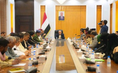 عضو مجلس القيادة محافظ حضرموت يترأس اجتماعاً استثنائياً للمكتب التنفيذي بحضور حكومي رفيع