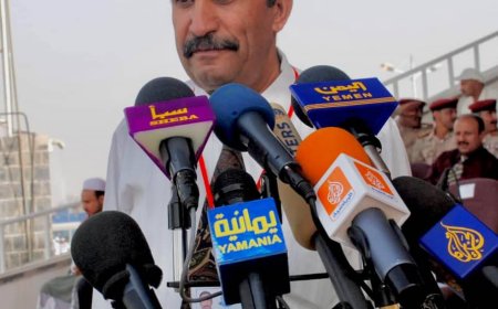 الوزير البكري يعزّي في وفاة الإعلامي الرياضي علي العصري