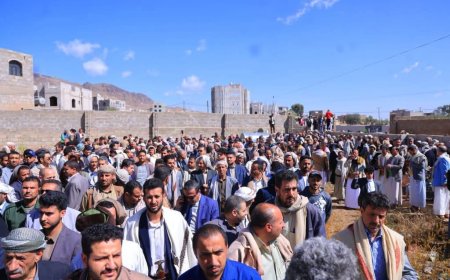 تشييع مهيب لجثمان "قيثارة" الإعلام الرياضي الفقيد علي العصري