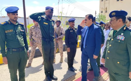 وزير الدفاع يزور كلية الشرطة حضرموت ويطّلع على سير الدراسة تزامناً مع استئنافها