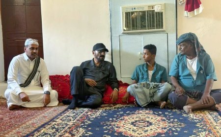 مدير عام شبام يؤدي واجب العزاء في وفاة موظف مكتب الأوقاف محمد ودعان