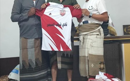 رئيس نادي شباب المسيمير يعزز دعم الفئات العمرية بتسليم مستلزمات رياضية للبراعم والناشئين
