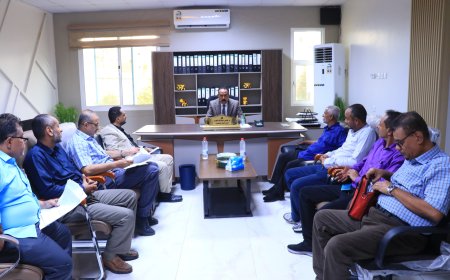 وزير الأشغال يترأس اجتماعاً لقيادة مؤسسة الطرق والجسور ويؤكد معالجة التحديات وتعزيز خطط الصيانة