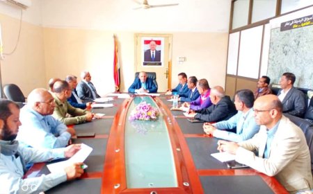 السلطة المحلية بتعز تقر جملة من التدخلات العاجلة لمواجهة أضرار السيول