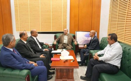 الخنبشي يلتقي نقابة المحامين بحضرموت ويؤكد دورها في مساندة قضايا المجتمع وحقوق المحافظة