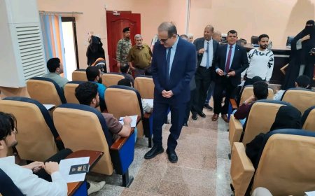 وزير الصحة ورئيس جامعة عدن يدشنان الدورة الامتحانية الأولى لتقييم الكفاءة المهنية للكوادر الصحية