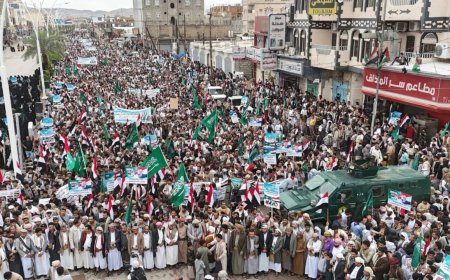 عبدالله العليمي: حشود تعز ومأرب رسالة وفاء للسعودية وموقف شعبي يمني صريح ضد المشروع الإيراني