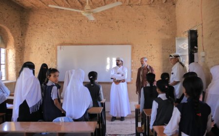 نزول ميداني لمدير عام شبام للاطلاع على أضرار الأمطار والسيول التي لحقت بمدارس المديرية ويوجه بمعالجات عاجلة