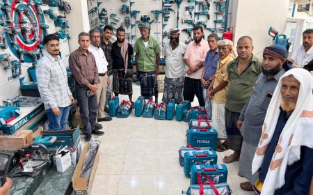 برعاية الوزير السقطري.. هيئة مصائد خليج عدن توزع حقائب معدات صيانة متكاملة للصيادين في عدن