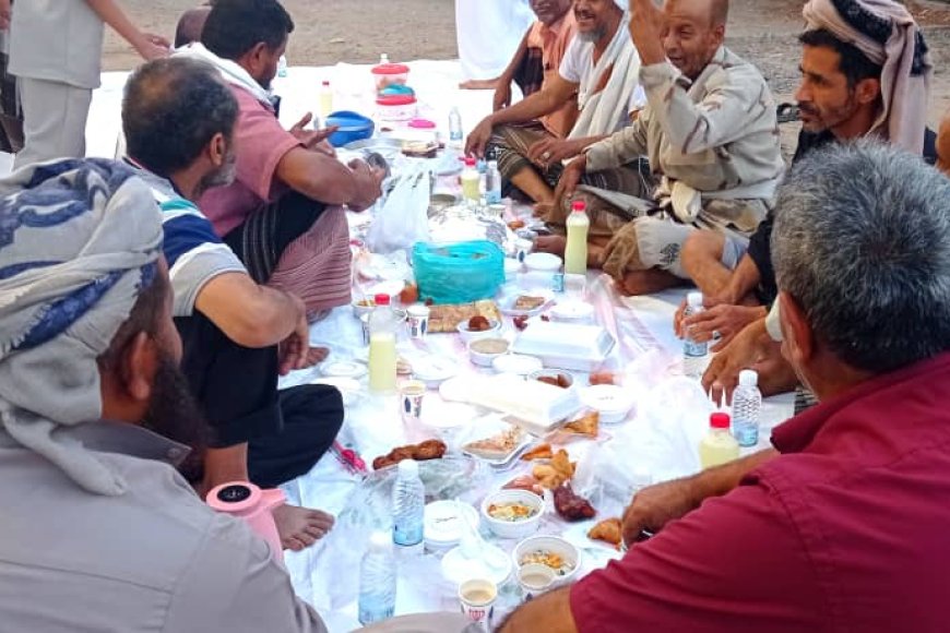 إفطار رمضاني لمكتب تربية لحج لتعزيز التلاحم الأخوي والإداري