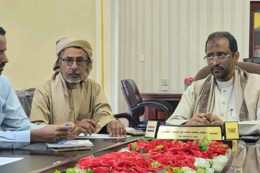 الوكيل الأول لمحافظة المهرة يترأس اجتماع لوحدة إدارة الأزمات والكوارث لمناقشة تداعيات الأوضاع الراهنة