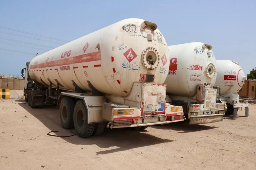 نقابة وكلاء الغاز في تعز تؤكد استقرار الإمدادات وتدعو إلى تفعيل الرقابة في عدن