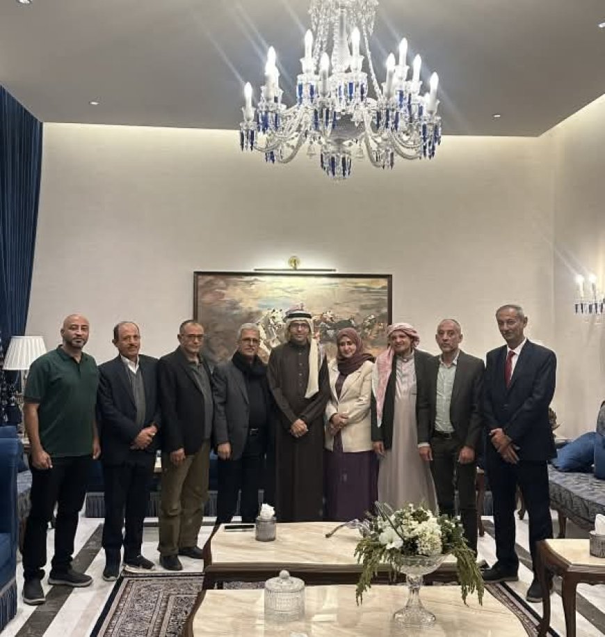 سفير مجلس التعاون الخليجي لدى اليمن في مهمة سياسية خاصة بمحافظة تعز.