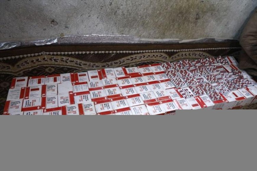 الأجهزة الأمنية بمأرب تضبط 14 ألف كبسولة مخدرة ومتهمين بالتعاطي في عمليتين منفصلتين