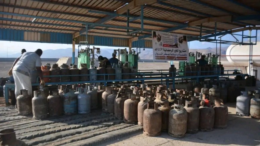 القائم بأعمال أمين عام محلي سيحوت يُدشن مشروع تعبئة وتوزيع اسطوانات الغاز المنزلي الذي تنفذه جمعية المرأة الساحلية بالمديرية