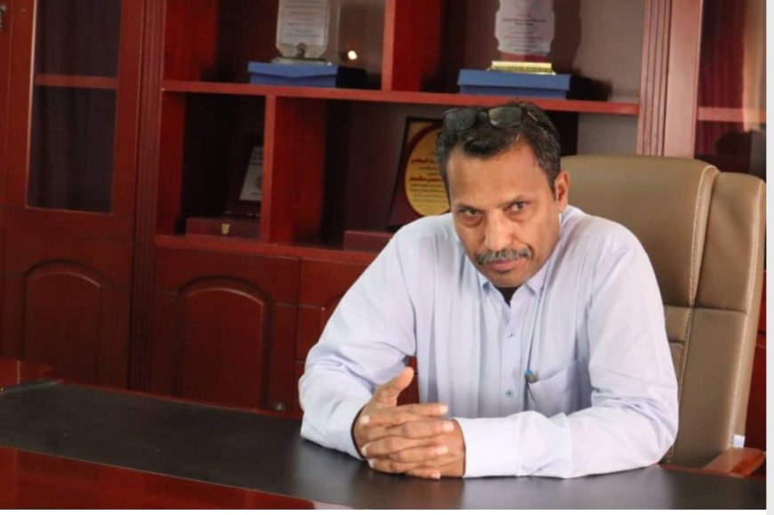 محافظ أبين يعزّي مدير عام رصد الشيخ ياسر العمودي وإخوانه بوفاة والدتهم