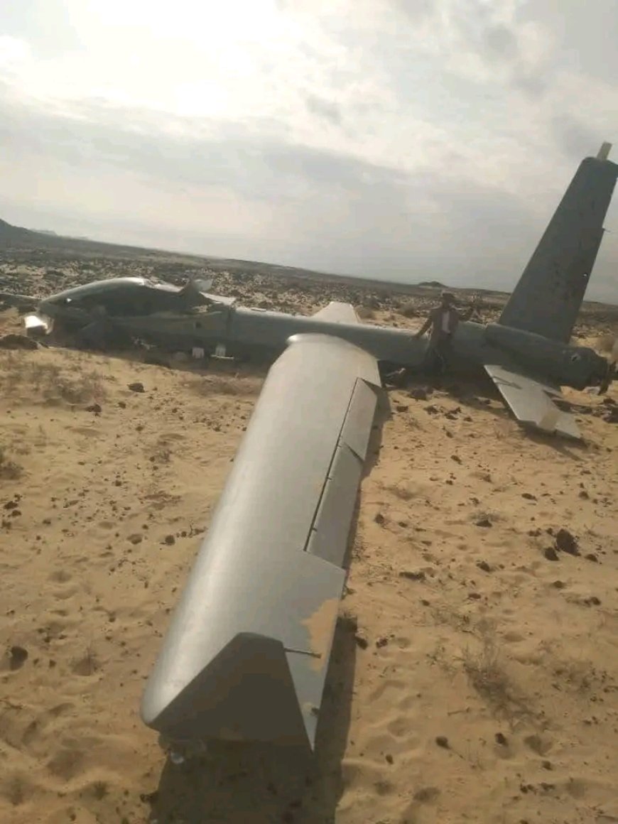 سقوط طائرة استطلاع في خَبر المراقشة بساحل أبين ومصادر ترجّح تبعيتها للولايات المتحدة "صور"