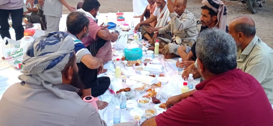 إفطار رمضاني لمكتب تربية لحج لتعزيز التلاحم الأخوي والإداري