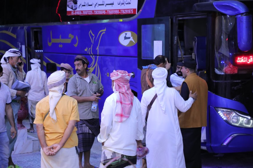 وكالة مزايا الحرم للسفريات والسياحة والحج والعمرة بالمهرة تفوج 50 معتمرا ومعتمرة ضمن الحملة الذهبية – النسخة الخامسة