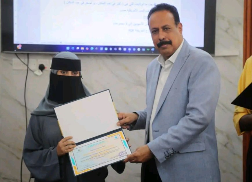 وزير الأشغال يشهد اختتام دورة تدريبية متخصصة في استخدام “ArcGIS Pro” بعدن