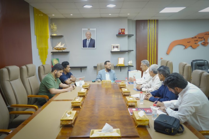 المحافظ عبد الرحمن شيخ يطّلع على برنامج المعرض الوطني للبُن والتمر ويؤكد دعم السلطة المحلية لإنجاحه