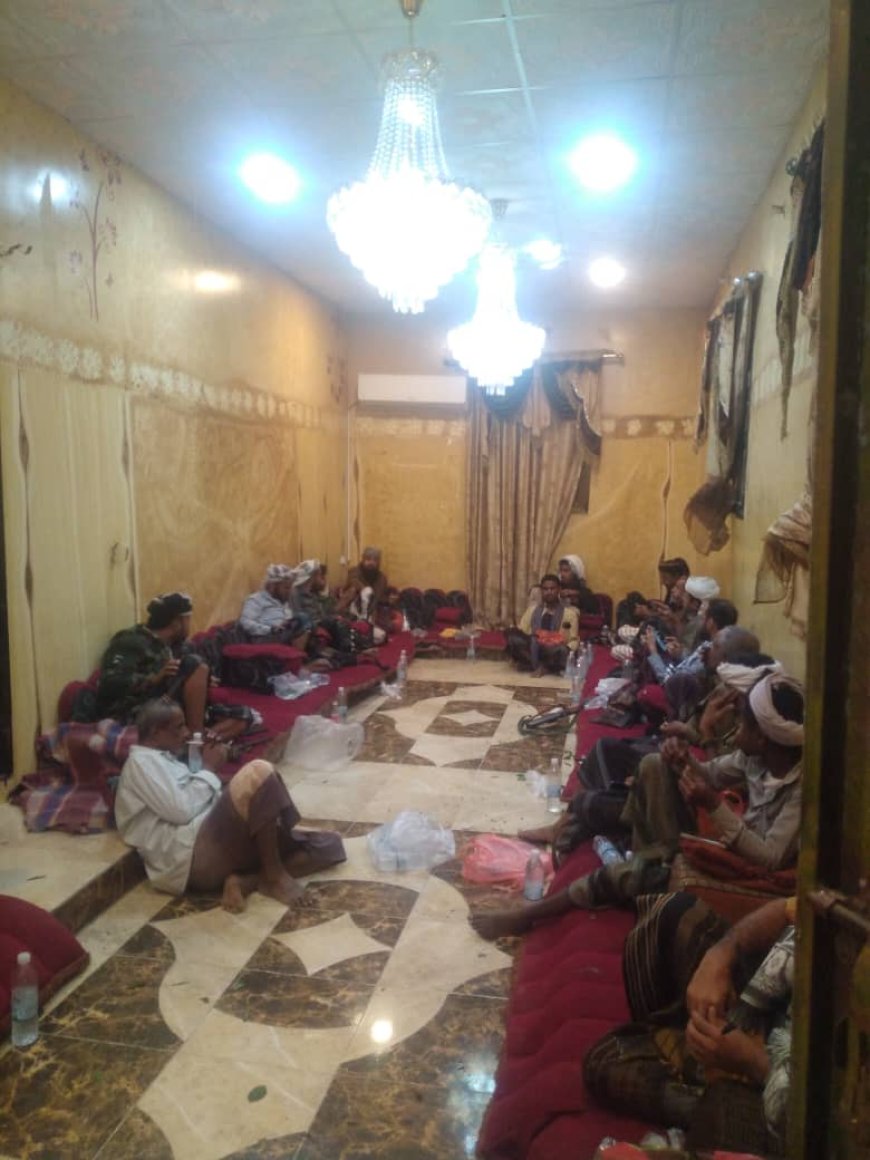 شيوخ وقيادات عسكرية يؤدون واجب العزاء في استشهاد "الجندي" عمار سعيد ثابت الشعبي 