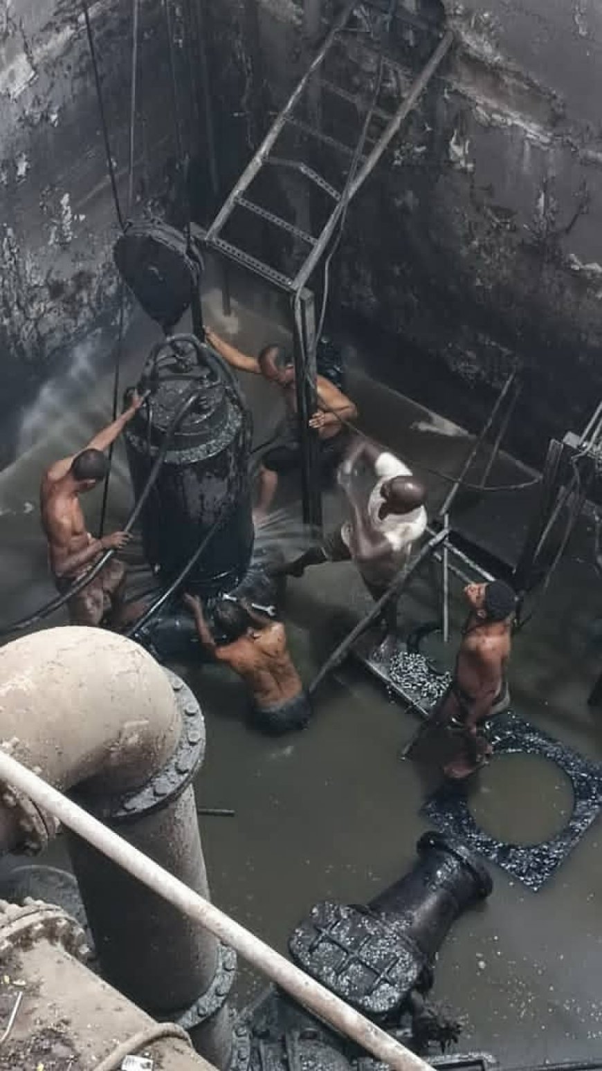 مؤسسة مياه عدن تصدر بياناً هاماً حول طفح مياه الصرف الصحي والمعالجات المتخذة