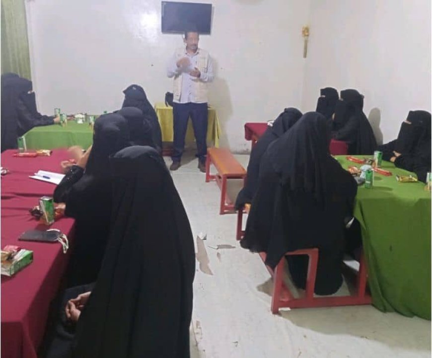 ورشة عمل حول الهجرة المختلطة وحقوق المهاجرين واللاجئين بمقر مؤسسة سفراء الخير بأبين