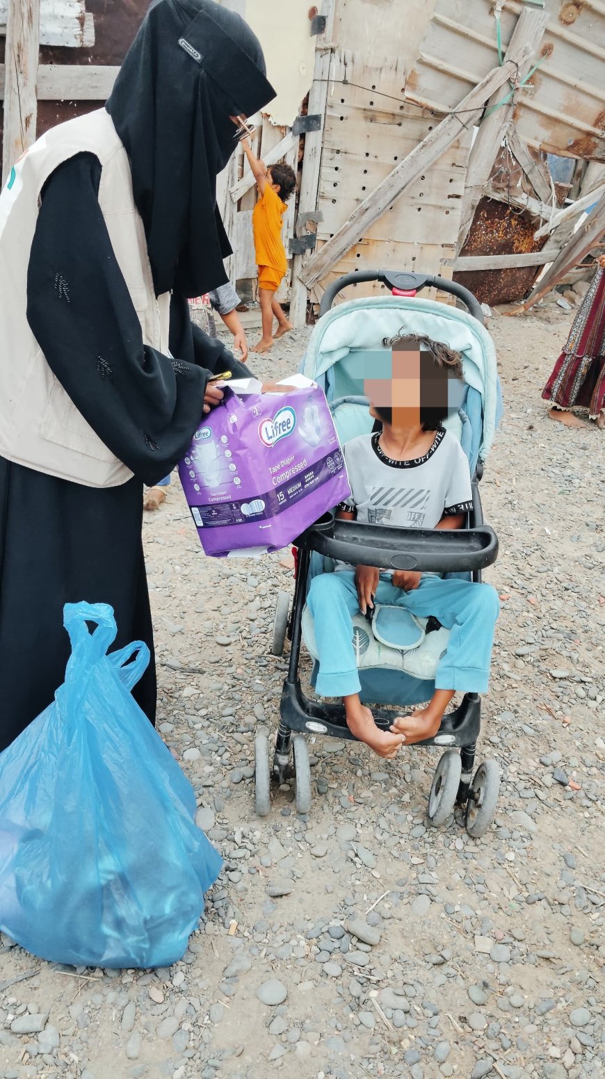 حملة “لن نساكم” تستهدف ذوي الإعاقة في حصيصة بمديرية بروم ميفع