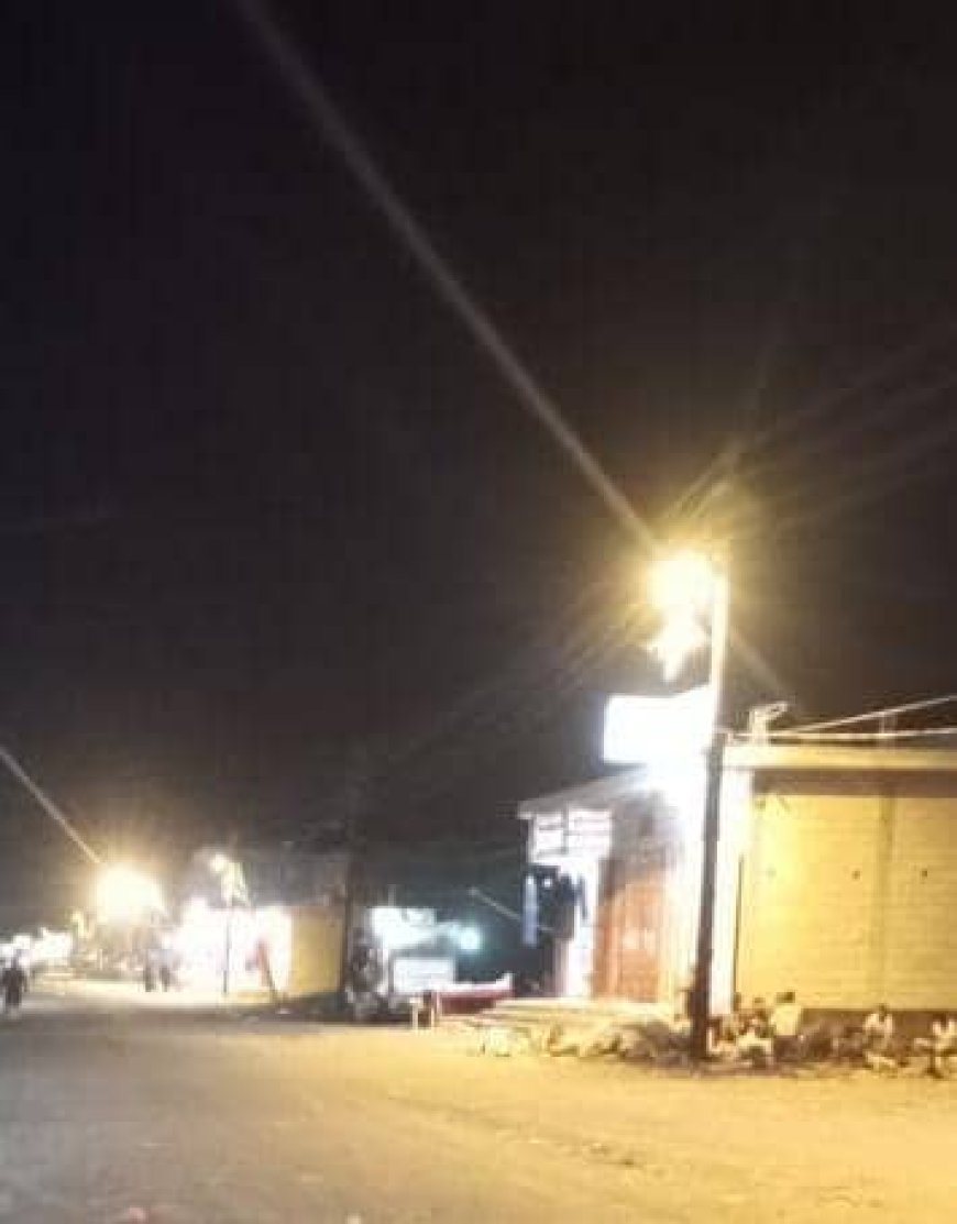 بتوجيهات المحافظ.. إعادة تشغيل إنارة الشارع العام في شقرة