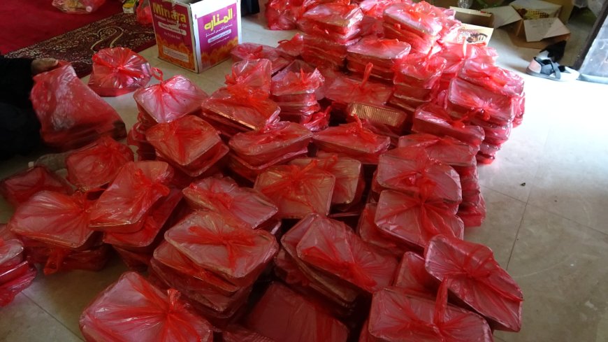 مؤسسة قنوات الأمل توزع 450 وجبة إفطار وعشاء في الغيضة لنزلاء السجن والأسر المتعففة