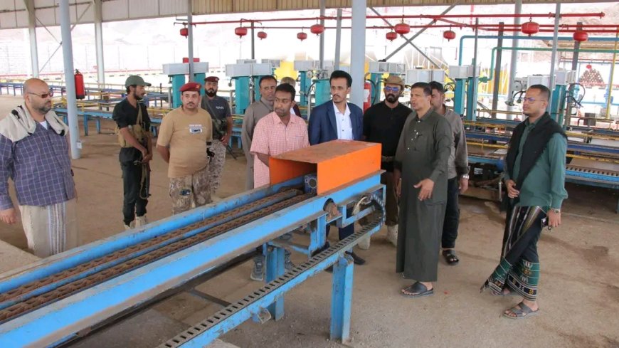 لجنة مراجعة تموين وتوزيع الغاز بساحل حضرموت تستعرض نتائج أعمالها وترصد عدداً من التجاوزات في ملف الغاز