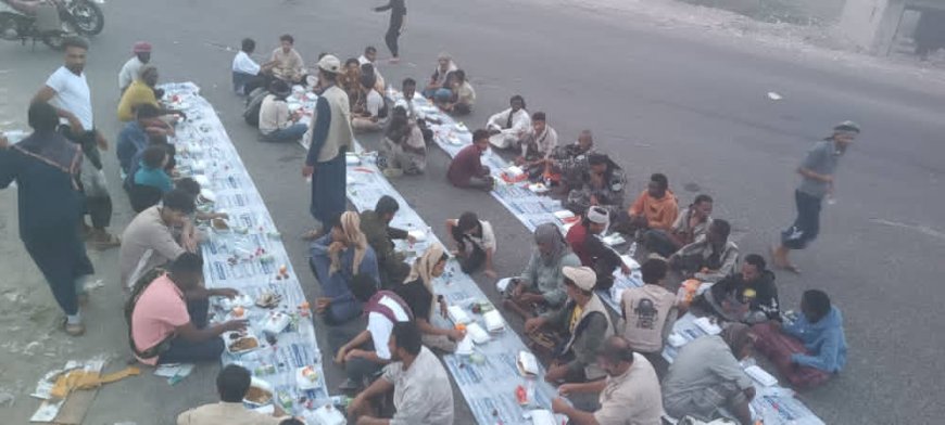 بدعم من فاعلة خير مؤسسة رؤيا المستقبل تنظم وجبة إفطار صائم بمنطقة الكود