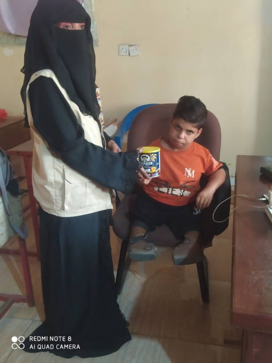 جمعية معاقي باتيس توزع حليبًا ومبالغ مالية للأطفال ذوي الاحتياجات الخاصة بدعم فاعل خير