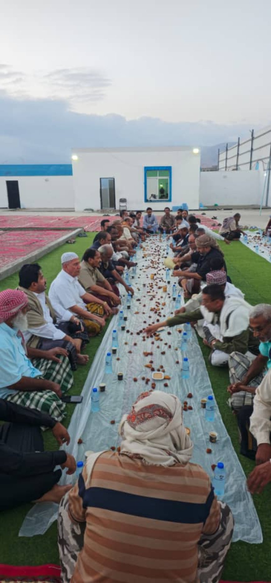 المؤسسة العامة للاتصالات السلكية واللاسلكية فرع ساحل حضرموت تقيم مائدة الإفطار والأمسية الرمضانية السنوية لمؤظفيها