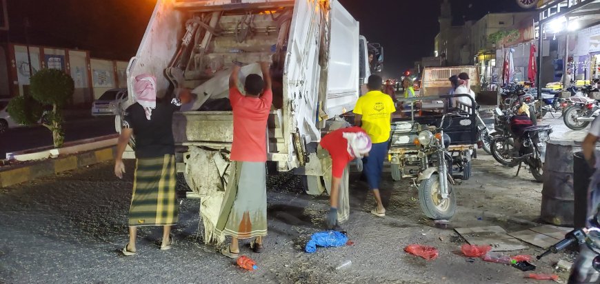 استمراراً لحملاتها في مناطق ضواحي المديرية.. وحدة النظافة والتحسين بمديرية القطن تنفذ حملتها اليومية في مناطق المديرية