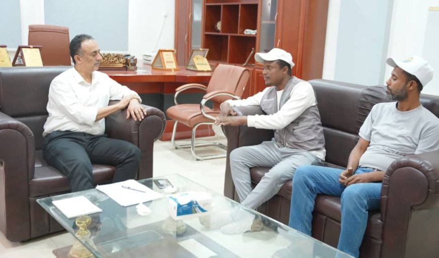 مدير صحة عدن يلتقي مؤسسة الهجرة الخيرية للتنمية ويشيد بأنشطتها الإنسانية في المحافظة 