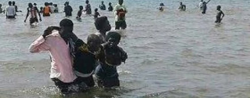 غرق 6 مهاجرين أفارقة وإنقاذ نحو 60 آخرين قبالة سواحل رضوم بمحافظة شبوة