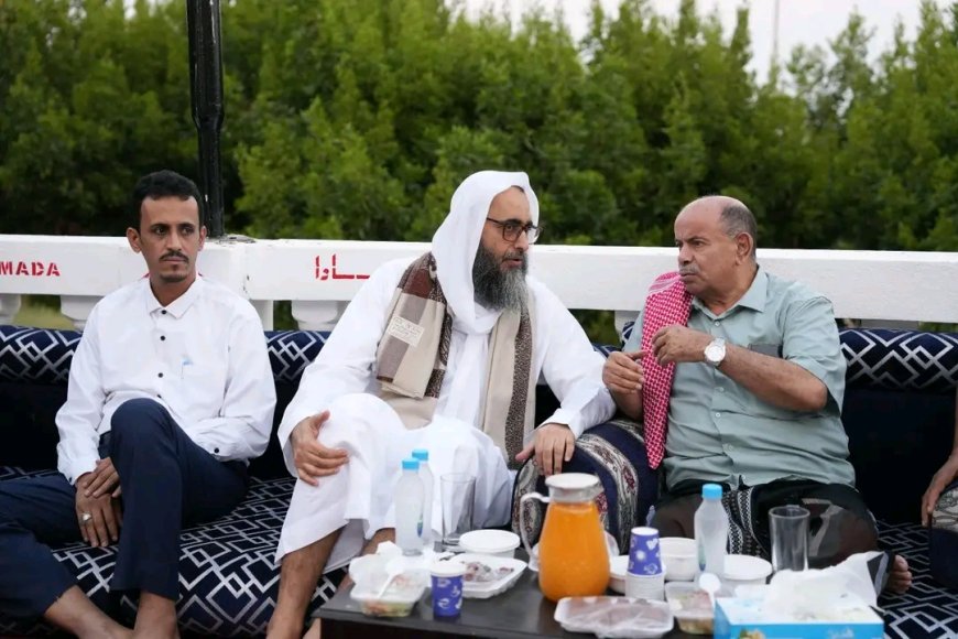 عضو مجلس القيادة محافظ حضرموت يشهد الأمسية الرمضانية والإفطار السنوي لغرفة تجارة وصناعة حضرموت
