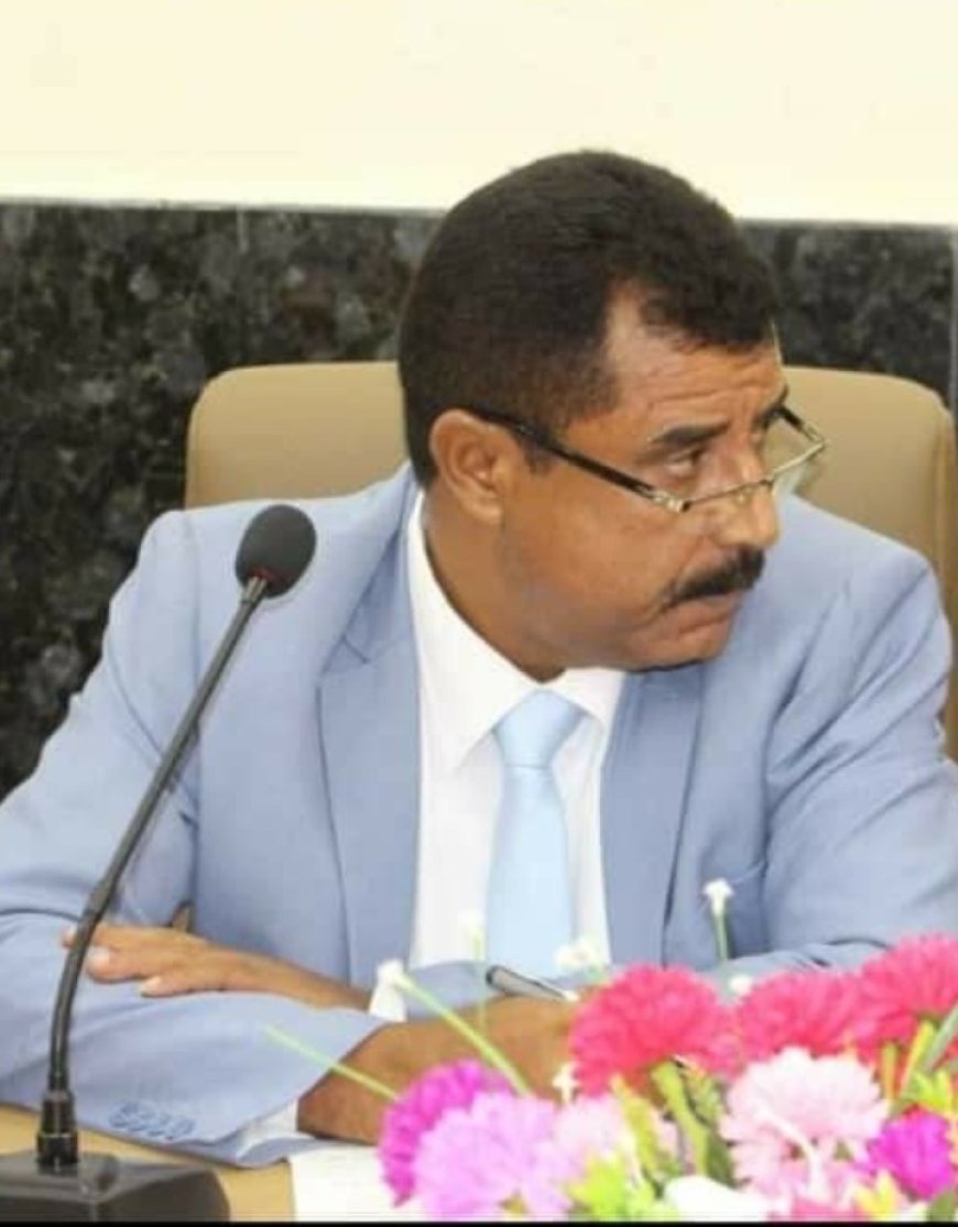 مدير المؤسسة الإقتصادية الحديدة يشكر كل من قدم لهم واجب العزاء في وفاة أخيه 