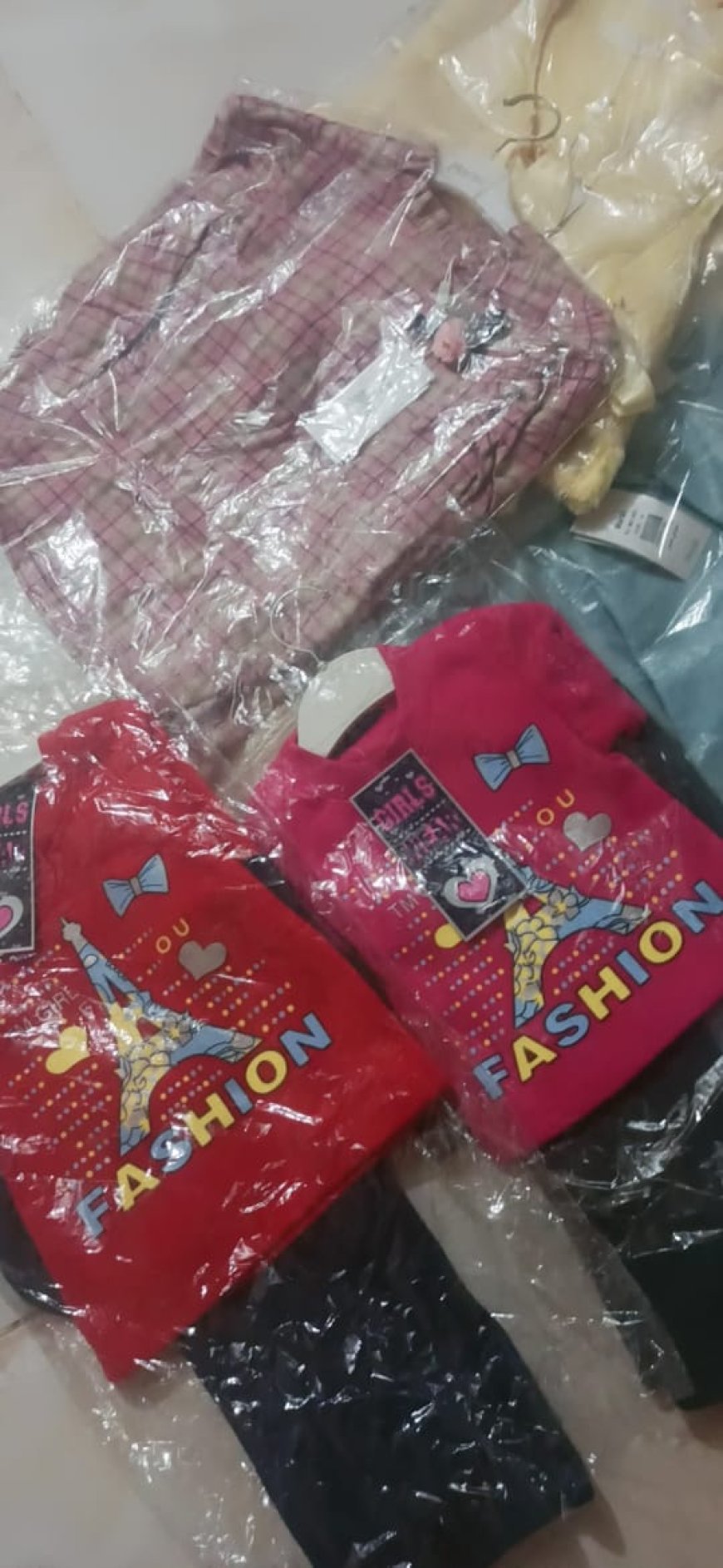 مؤسسة رؤيا المستقبل توزع 60 كسوة عيد في أبين بدعم من اتحاد الجمعيات والمؤسسات الخيرية