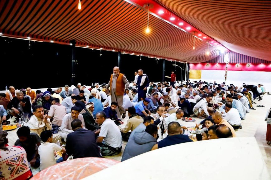 مكتب الشؤون الاجتماعية والعمل في تعز يقيم مأدبة إفطار رمضانية