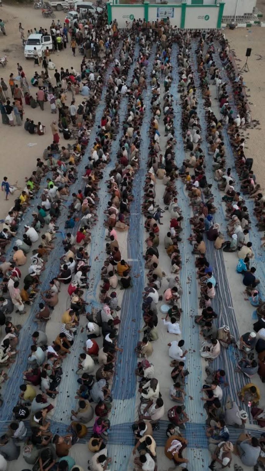 وجهاء وشباب قبيلة الجمحي يقيمون أمسية إفطار في مهينم احتفاءً بعودة المقدم محمد عمرو بن حبار